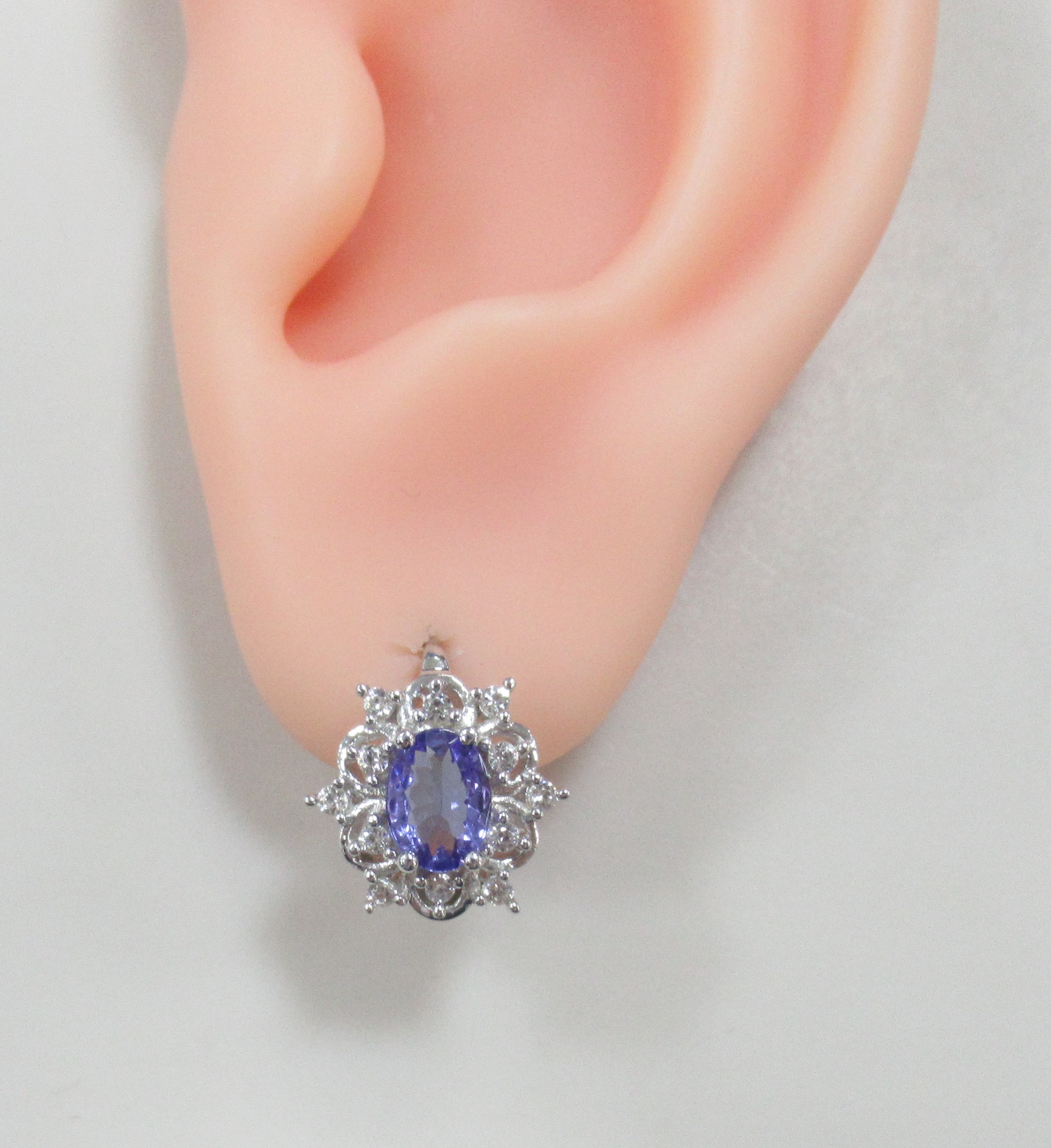 Серебряные серьги с танзанитами